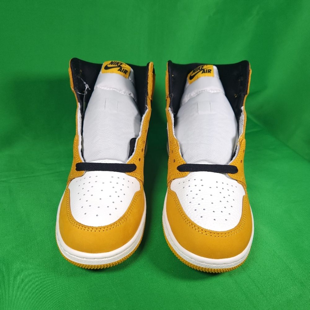 ❌️SOLD❌️ Nike Air Jordan 1 High OG GS- Yellow Ochre Size 4Y/6W - Picture 3 of 8
